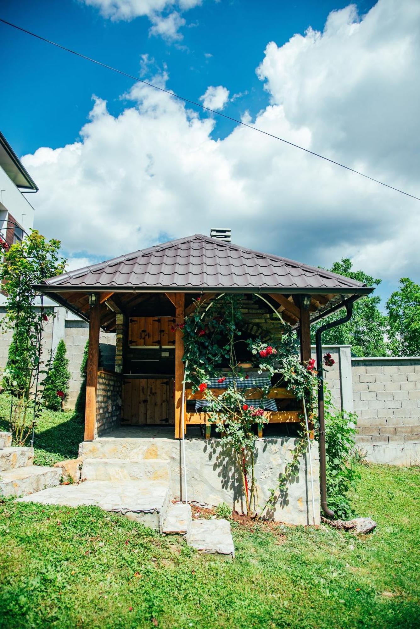 Apartmani Maslacak ヴルドニーク エクステリア 写真